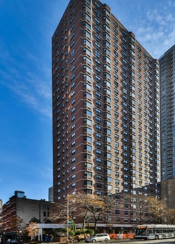 Whitney House 200 E 90th St, Manhattan, NY 10128 - Photo 1 of 4