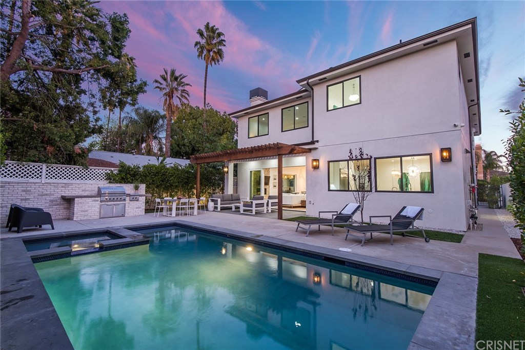 4537 Ben Avenue Studio City, CA 91607 - Photo 3 of 50