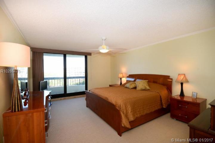 50 South Beach Road, Unit 404 Tequesta, FL 33469 - Photo 12 of 25