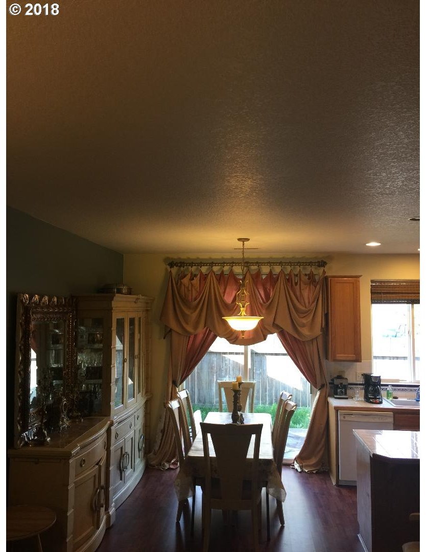 5955 Southeast 17th Loop Gresham, OR 97080 - Photo 6 of 14