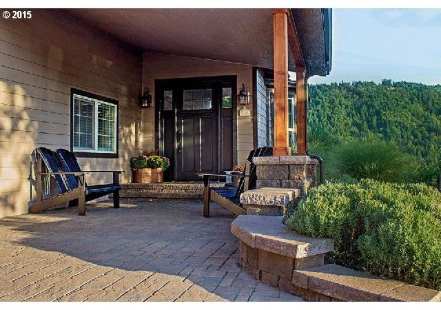 1720 Tenmile Valley Road Tenmile, OR 97481 - Photo 12 of 16