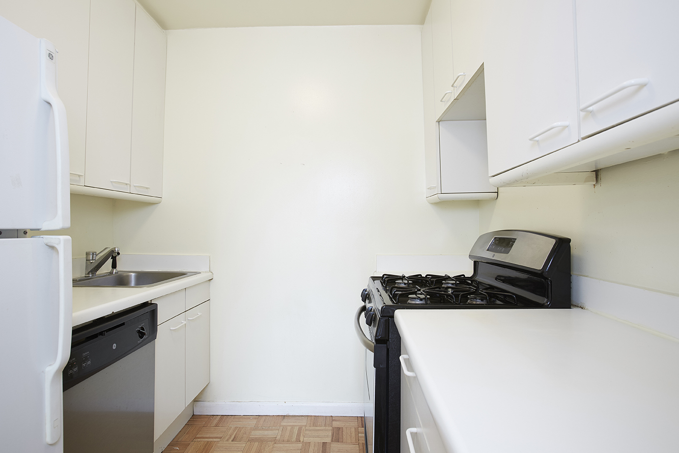 280 Rector Place, Unit 9L Manhattan, NY 10280 - Photo 4 of 7