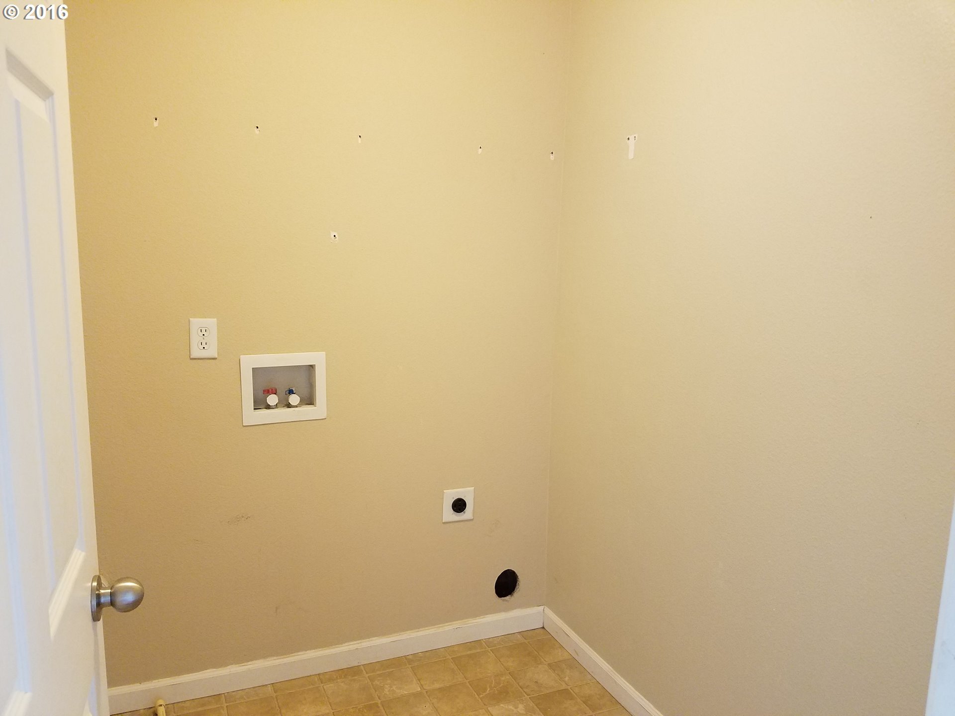 2024 Southwest 34th Street Gresham, OR 97080 - Photo 14 of 18 Gallery Image 14