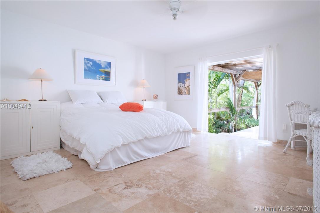 1300 South Biscayne Point Road Miami Beach, FL 33141 - Photo 20 of 35