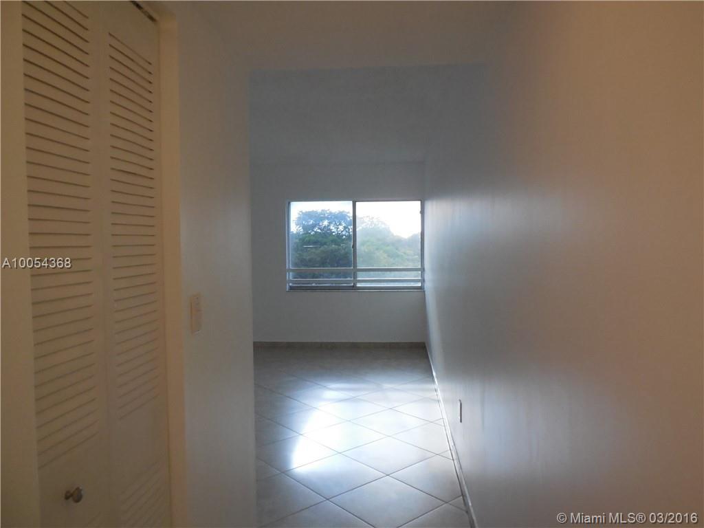 721 North Pine Island Road, Unit 416 Plantation, FL 33324 - Photo 14 of 18