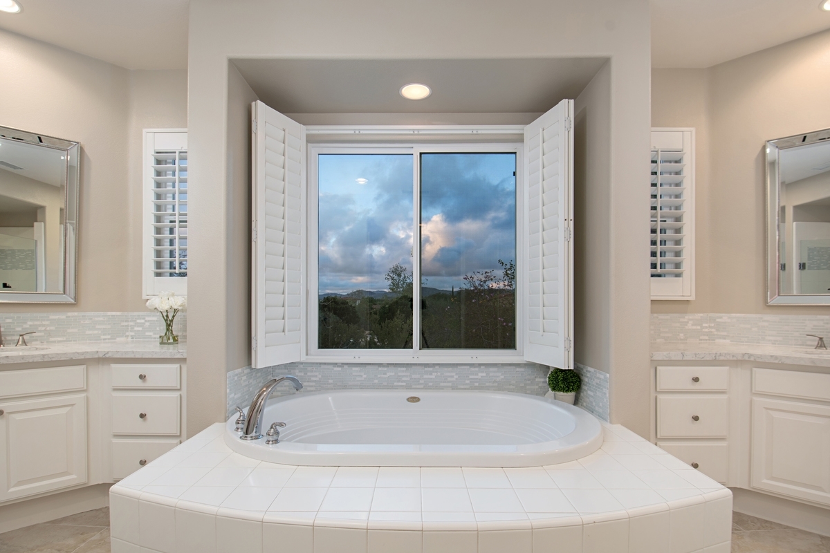 14796 Rio Rancho San Diego, CA 92127 - Photo 16 of 25 Gallery Image 16