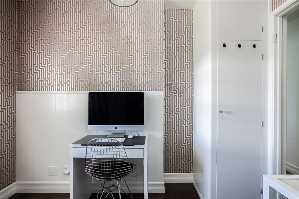 433 Broadway Costa Mesa, CA 92627 - Photo 7 of 16