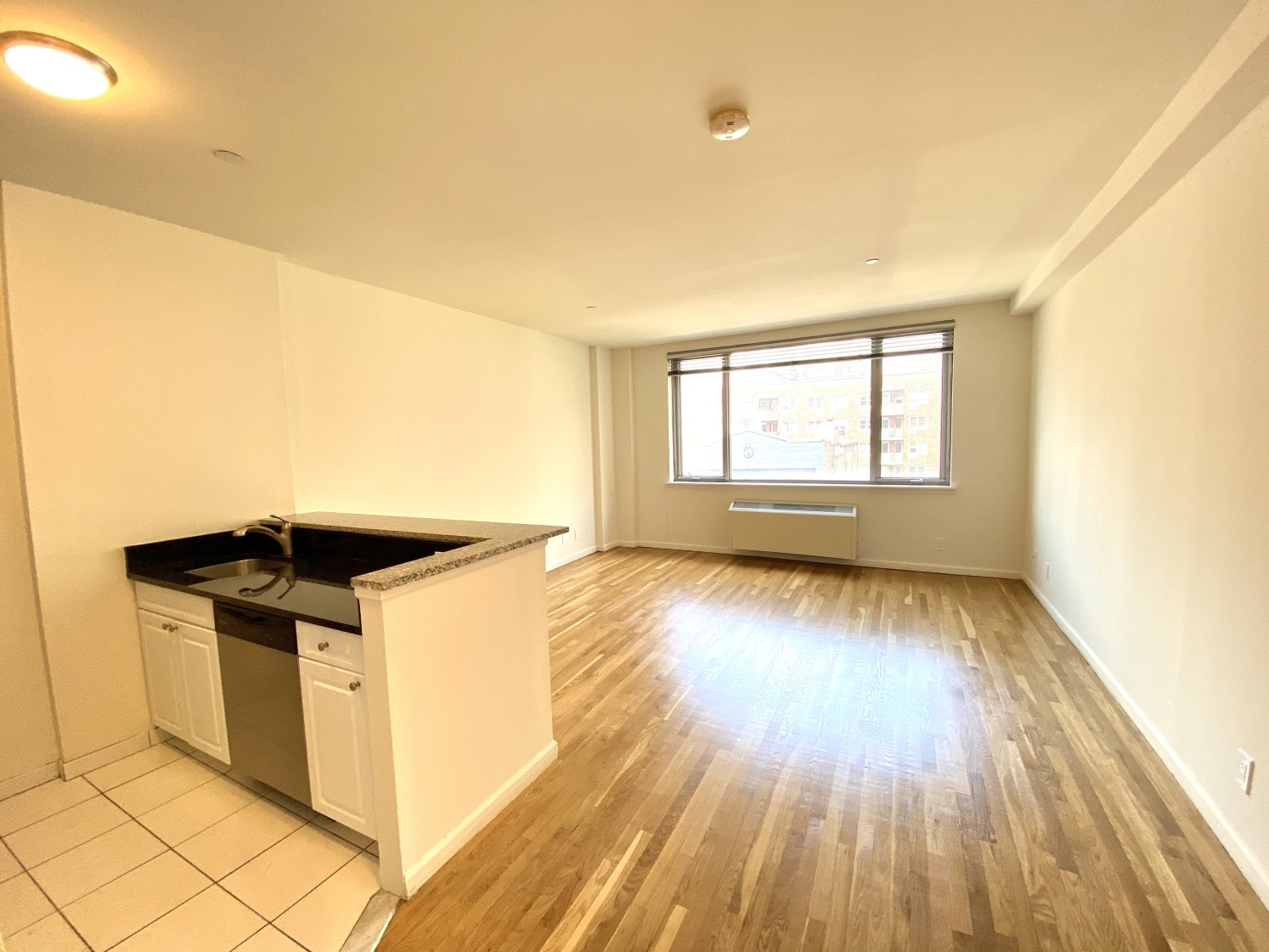 160 West 22nd Street, Unit 502 Manhattan, NY 10011 - Photo 2 of 4