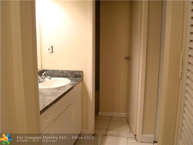 4324 Northwest 9th Avenue, Unit 73B Pompano Beach, FL 33064 - Photo 9 of 11