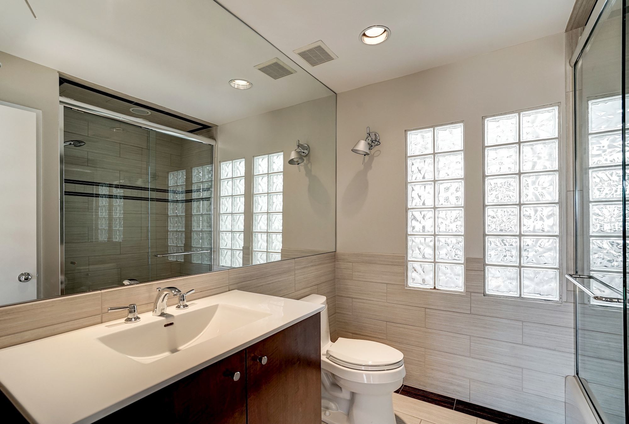 1309 T Street Northwest, Unit 2 Washington, DC 20009 - Photo 22 of 30