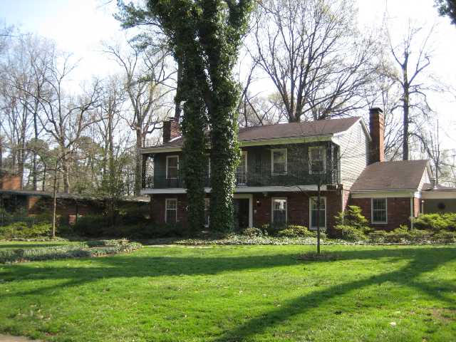1306 Brookfield Road Memphis, TN 38119 - Photo 1 of 10 Beautiful east memphis traditional on gorgeous lot in wonderful East Memphis neighborhood