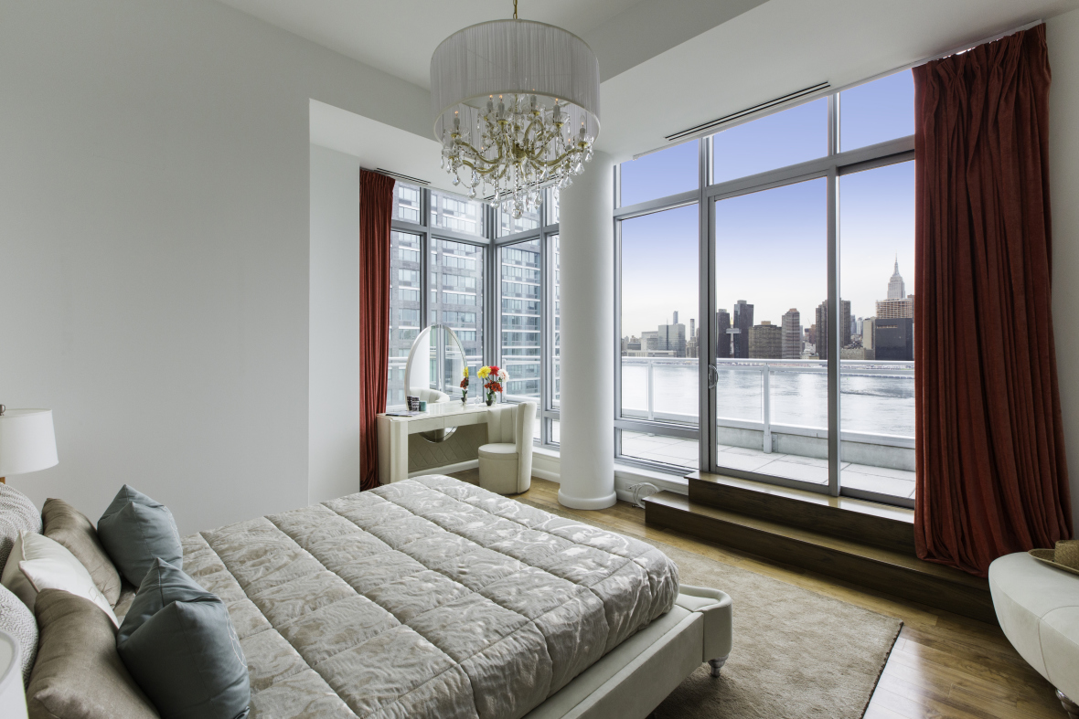 46-30 Center Boulevard, Unit PHA Queens, NY 11109 - Photo 4 of 21