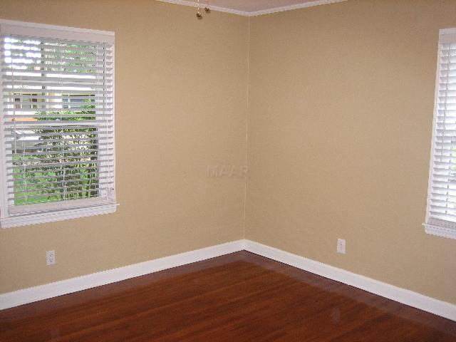 1257 Dearing Road Memphis, TN 38117 - Photo 3 of 8 Newly refinished hardwood flooring. Brand new ceiling fan installed.