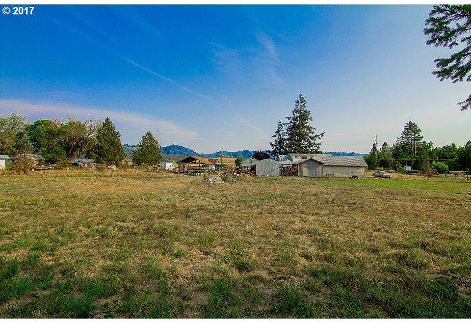 4550 Nonpareil Road Sutherlin, OR 97479 - Photo 17 of 18
