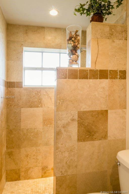241 Southwest 129th Avenue Miami, FL 33184 - Photo 16 of 18