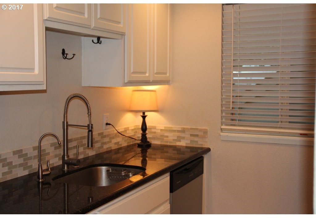 12612 Northwest Barnes Road, Unit 4 Portland, OR 97229 - Photo 12 of 17 Gallery Image 12