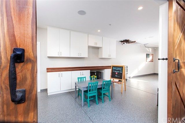 $2,575,000 | 291 Walnut Street, Costa Mesa, CA 92627