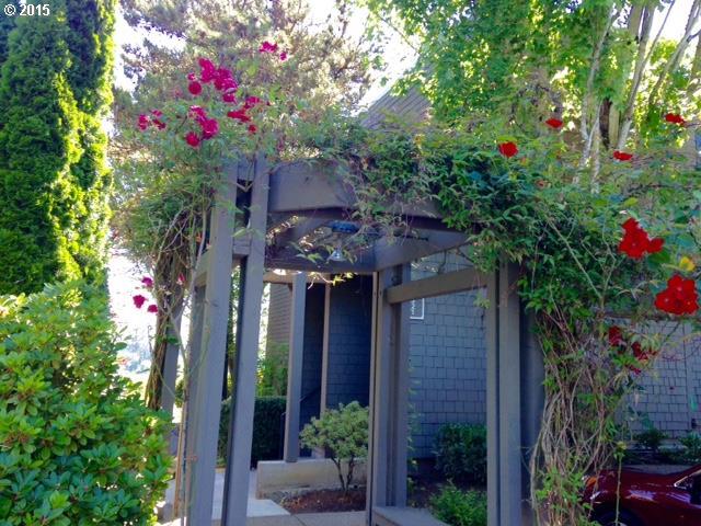 5630 South Riverside Lane, Unit 1 Portland, OR 97239 - Photo 14 of 14 Gallery Image 14