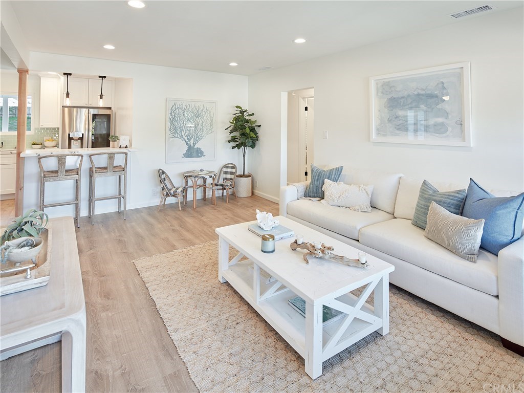 747 Center Street El Segundo, CA 90245 - Photo 5 of 20