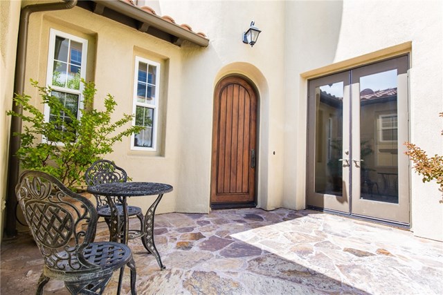 24607 Garland Drive Valencia, CA 91355 - Photo 15 of 20