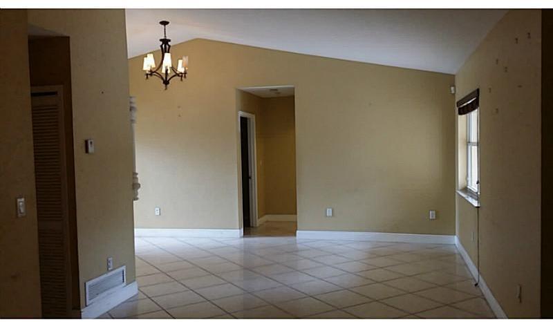 14821 Southwest 178th Terrace Miami, FL 33187 - Photo 5 of 18
