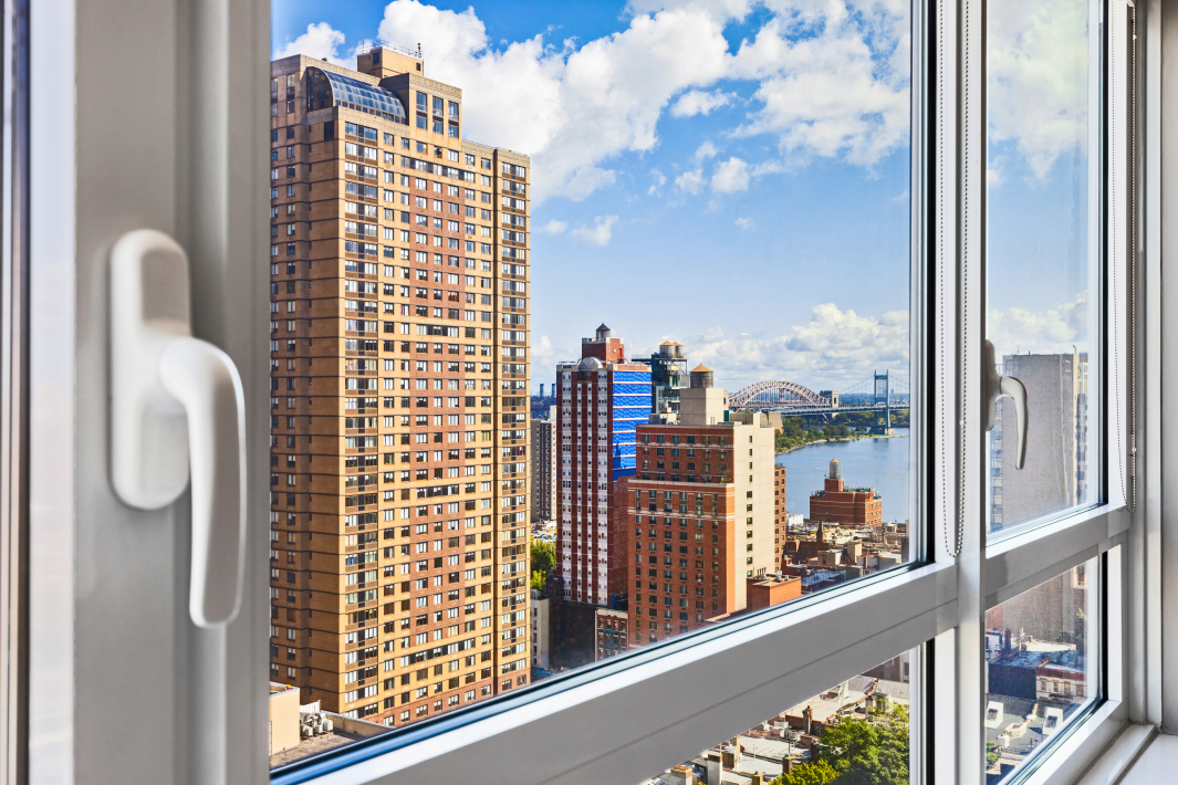 200 East 94th Street, Unit 1816 Manhattan, NY 10128 - Photo 6 of 11