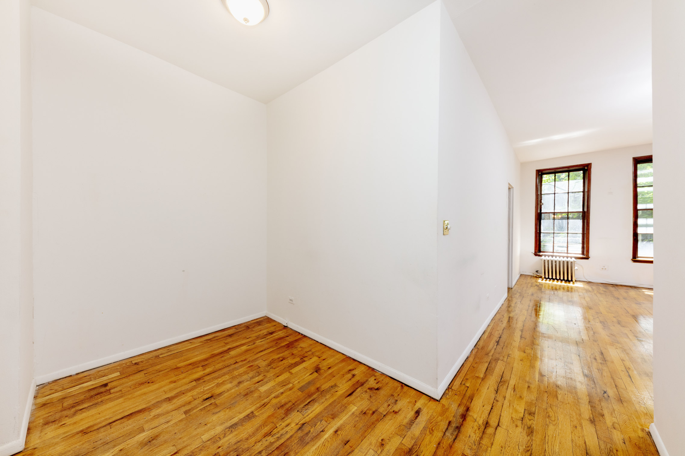 522 East 82nd Street, Unit 4 Manhattan, NY 10028 - Photo 3 of 6
