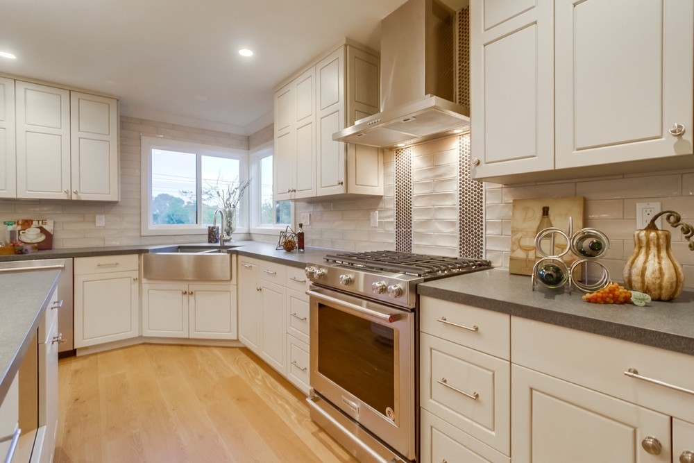 631 Stratford Drive Encinitas, CA 92024 - Photo 7 of 25