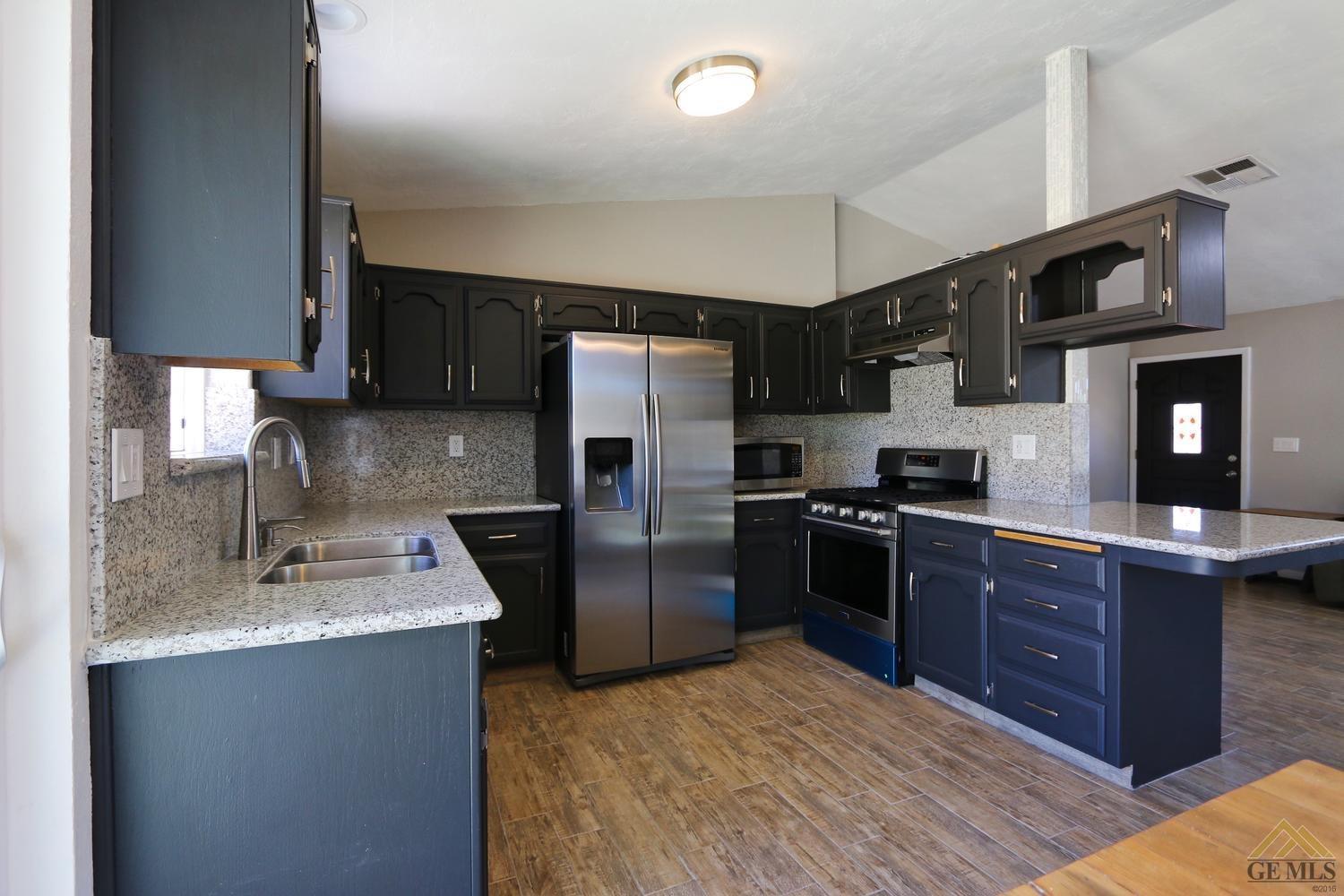 20004 Springhill Avenue Tehachapi, CA 93561 - Photo 1 of 27 Gallery Image 1