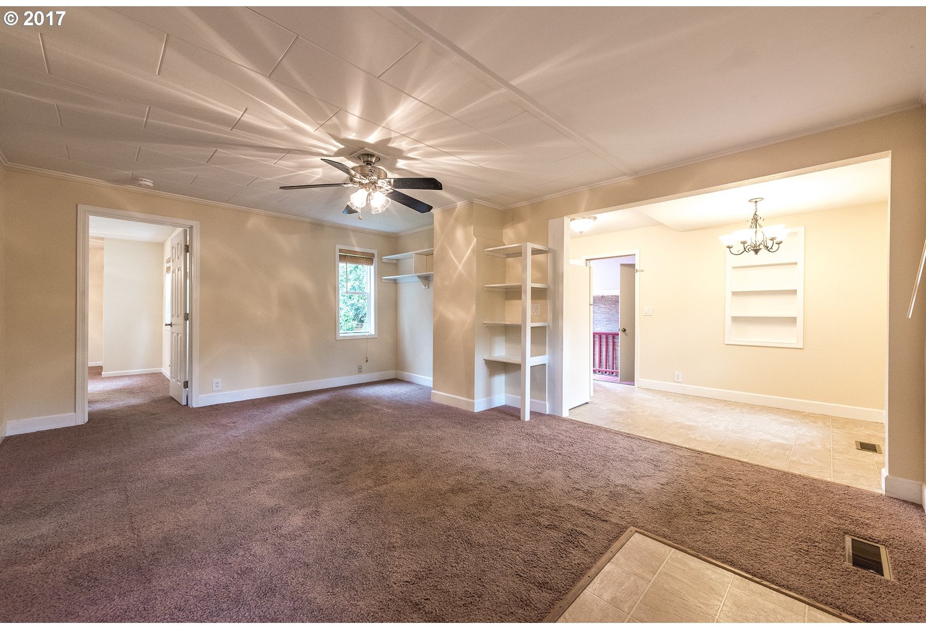 3817 Southwest Huber Street Portland, OR 97219 - Photo 7 of 32 Gallery Image 7