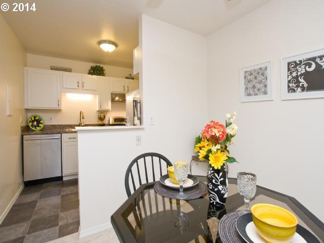 7548 Southwest Barnes Road, Unit 116G Portland, OR 97225 - Photo 6 of 16 Gallery Image 6