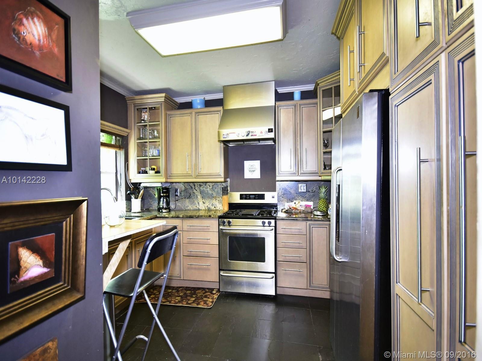 1942 Southwest 9th Street Miami, FL 33135 - Photo 5 of 25