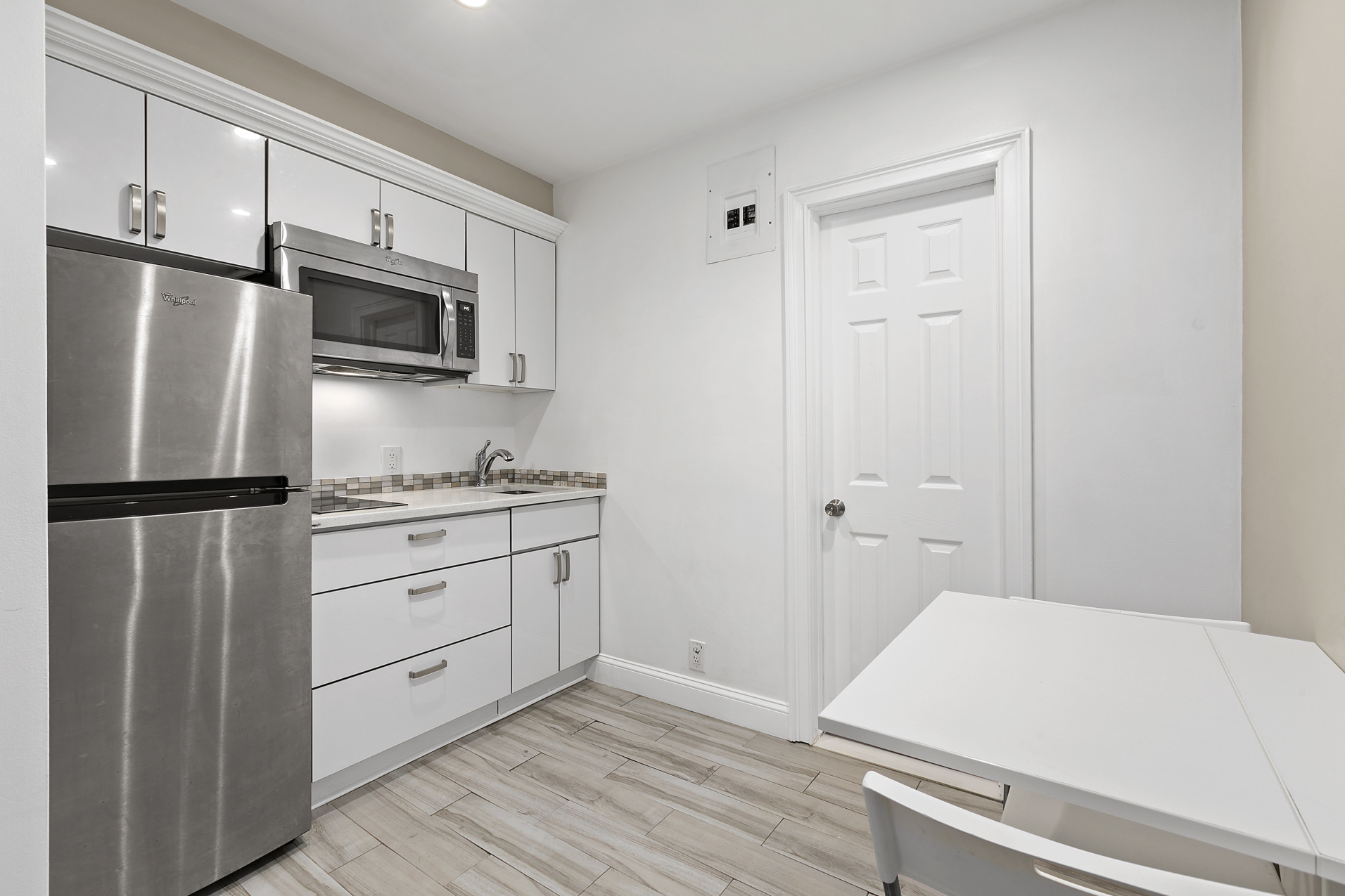 307 East 93rd Street, Unit 2RE Manhattan, NY 10128 - Photo 3 of 5