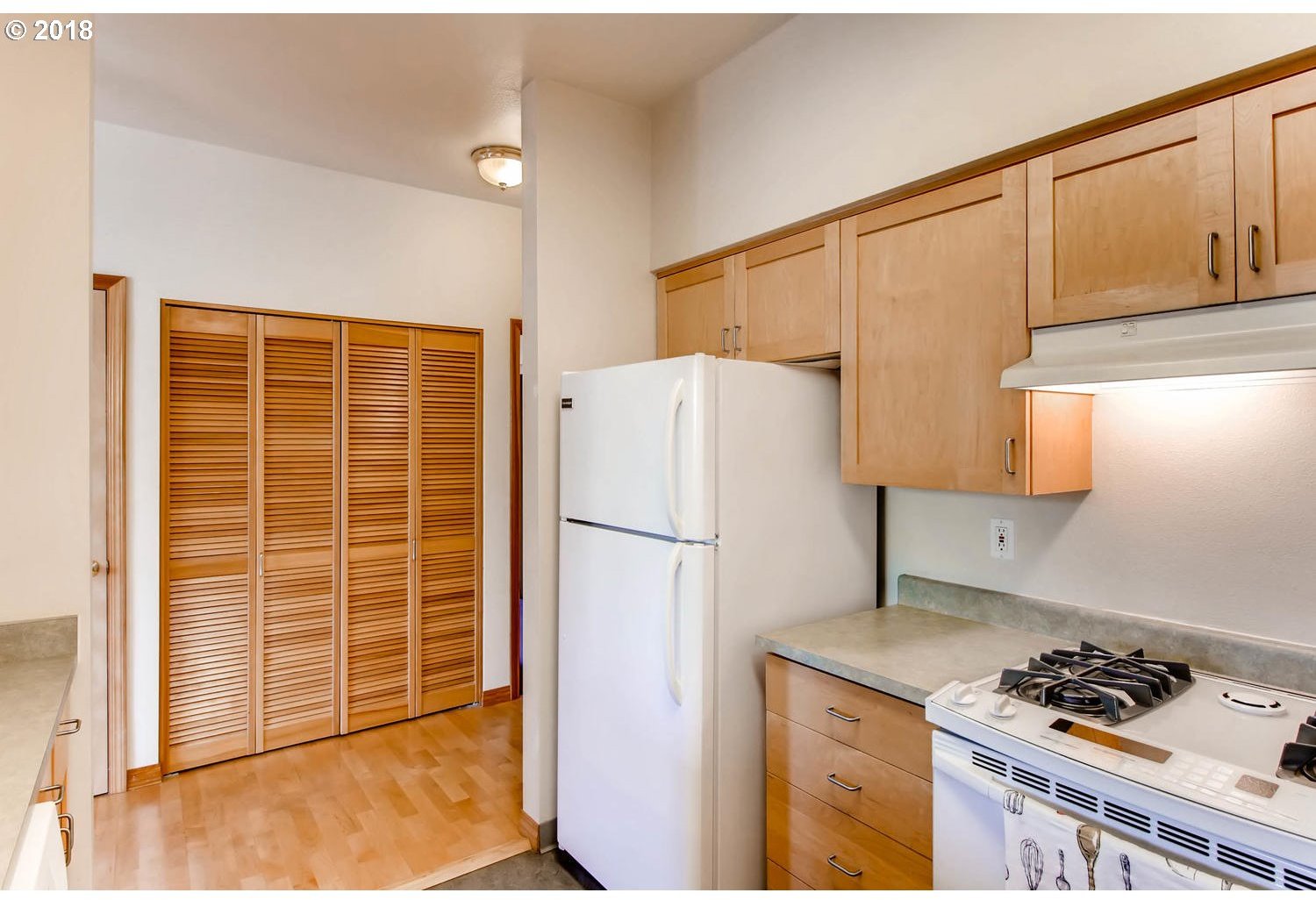 2024 Southwest Howards Way, Unit 404 Portland, OR 97201 - Photo 10 of 26 Gallery Image 10