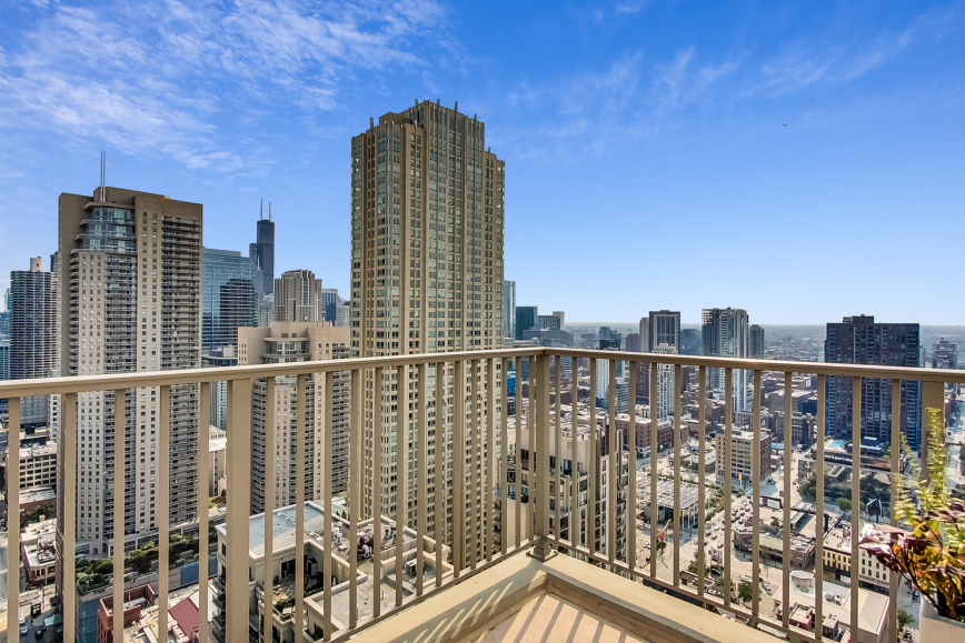 2 E Erie St, Chicago, IL 60611 - Photo 34 of 35