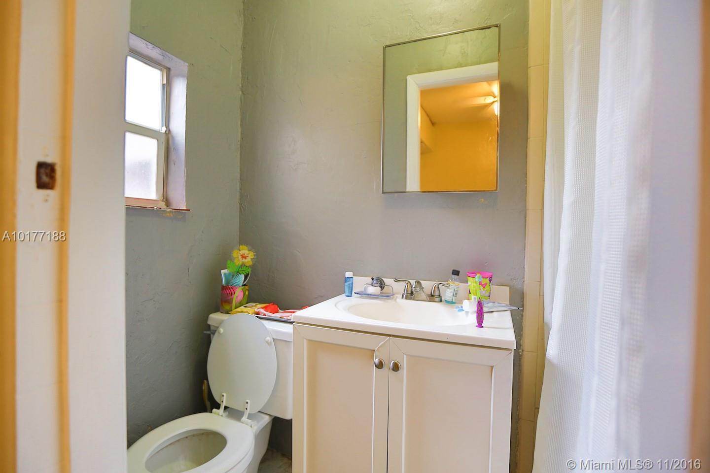 2001 Southwest 13th Avenue Miami, FL 33145 - Photo 15 of 20