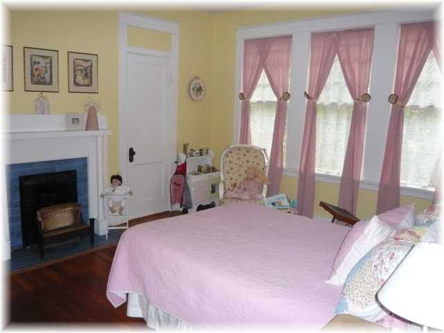 126 Walnut Street Collierville, TN 38017 - Photo 11 of 12 What little girl wouldn't love this bedroom!