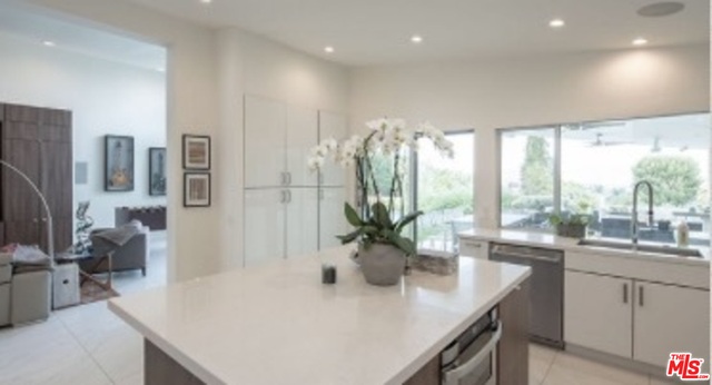 22719 Federalist Road Calabasas, CA 91302 - Photo 12 of 23