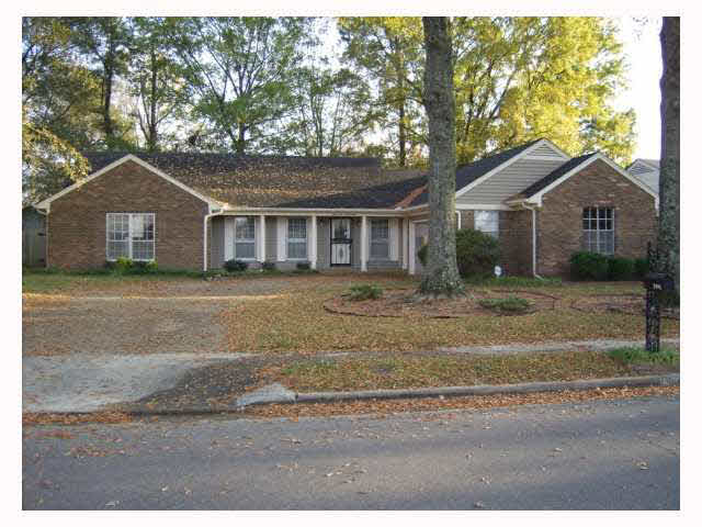 5991 Fox Ridge Drive Memphis, TN 38115 - Photo 1 of 12 Gallery Image 1