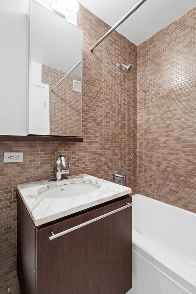 100 West 93rd Street, Unit 3E Manhattan, NY 10025 - Photo 6 of 7