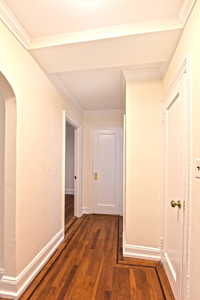 240 East 24th Street, Unit 3B Manhattan, NY 10010 - Photo 3 of 7
