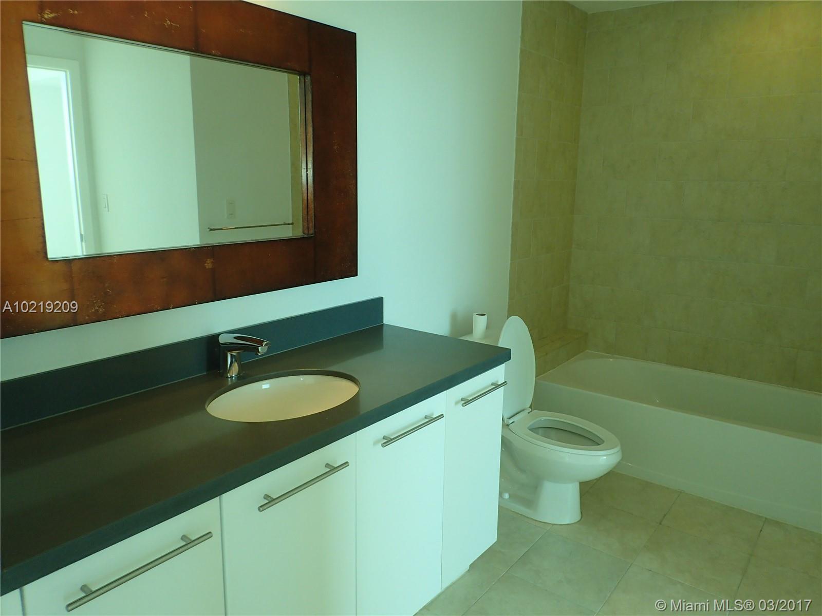 90 Southwest 3rd Street, Unit 4305 Miami, FL 33130 - Photo 12 of 26