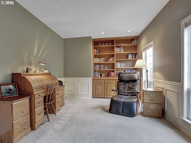 9974 Southwest Steeplechase Circle Beaverton, OR 97008 - Photo 10 of 27 Gallery Image 10