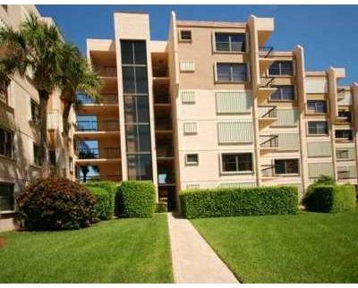 372 Golfview Road, Unit 102 North Palm Beach, FL 33408 - Photo 2 of 10 Gallery Image 2