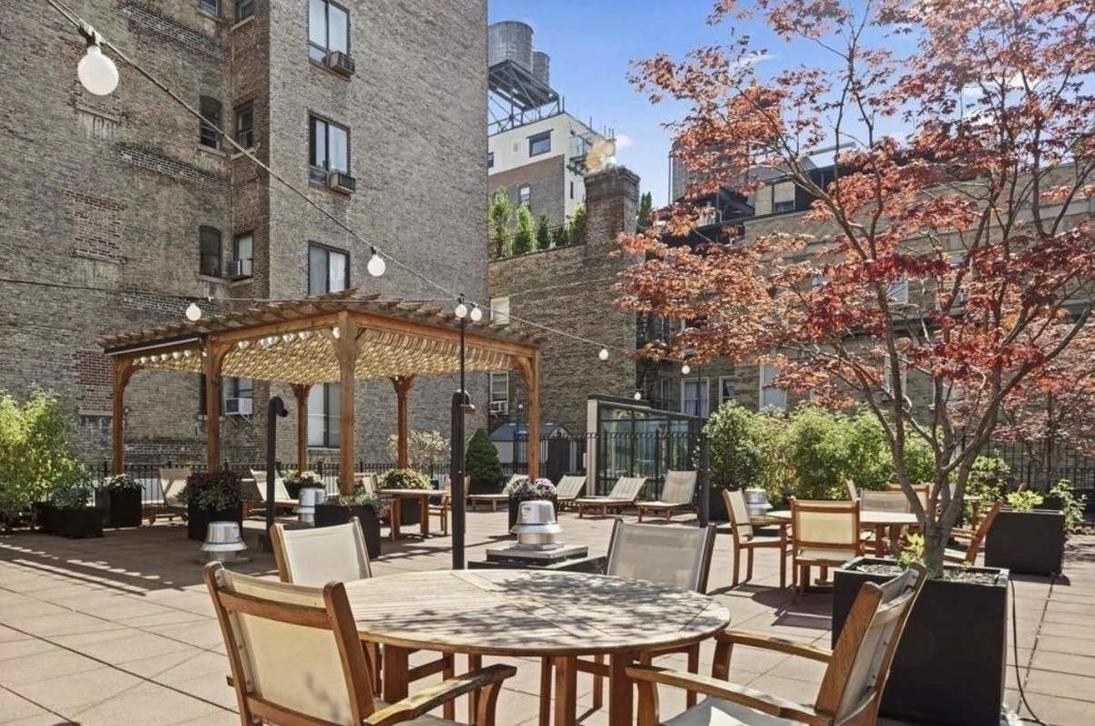 The Albert 23 E 10th St, Manhattan, NY 10003 - Photo 18 of 21