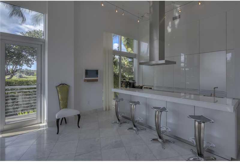 2001 Meridian Avenue, Unit 101 Miami Beach, FL 33139 - Photo 5 of 34