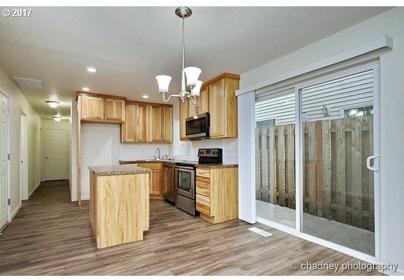951 Southwest Junction Place Gresham, OR 97080 - Photo 5 of 16