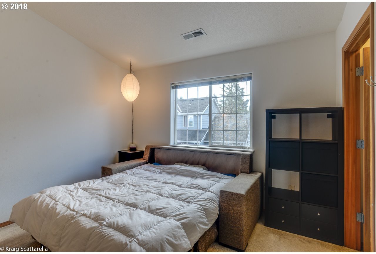 568 Northeast Anderson Road Gresham, OR 97030 - Photo 12 of 27 Gallery Image 12