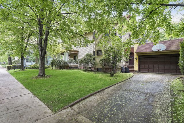 $1,620,000 | 750 East 18th Street | Fiske Terrace