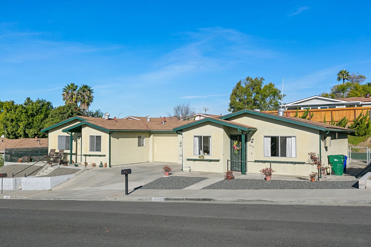 3556 Santa Maria Street Oceanside, CA 92056 - Photo 2 of 13